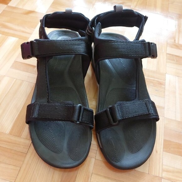 Dockers men strap sandals size 12M